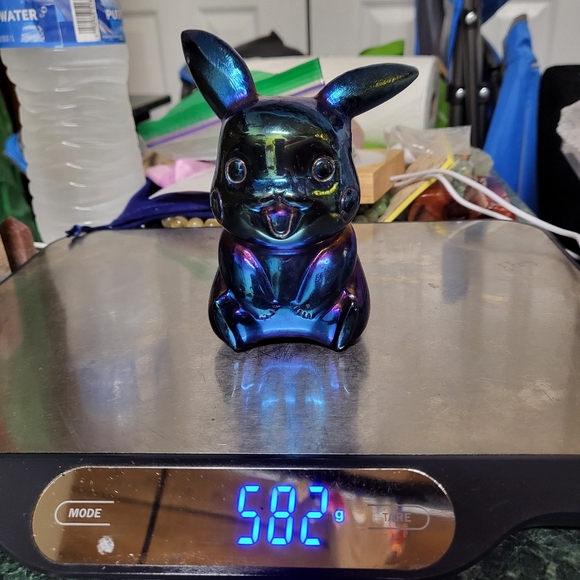 XL Titanium Rainbow Aura Quartz Pokémon Pikachu Crystal Carving - Picture 4 of 5